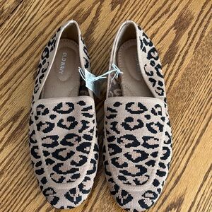NWT Old Navy knit Leopard Print Flats, 9